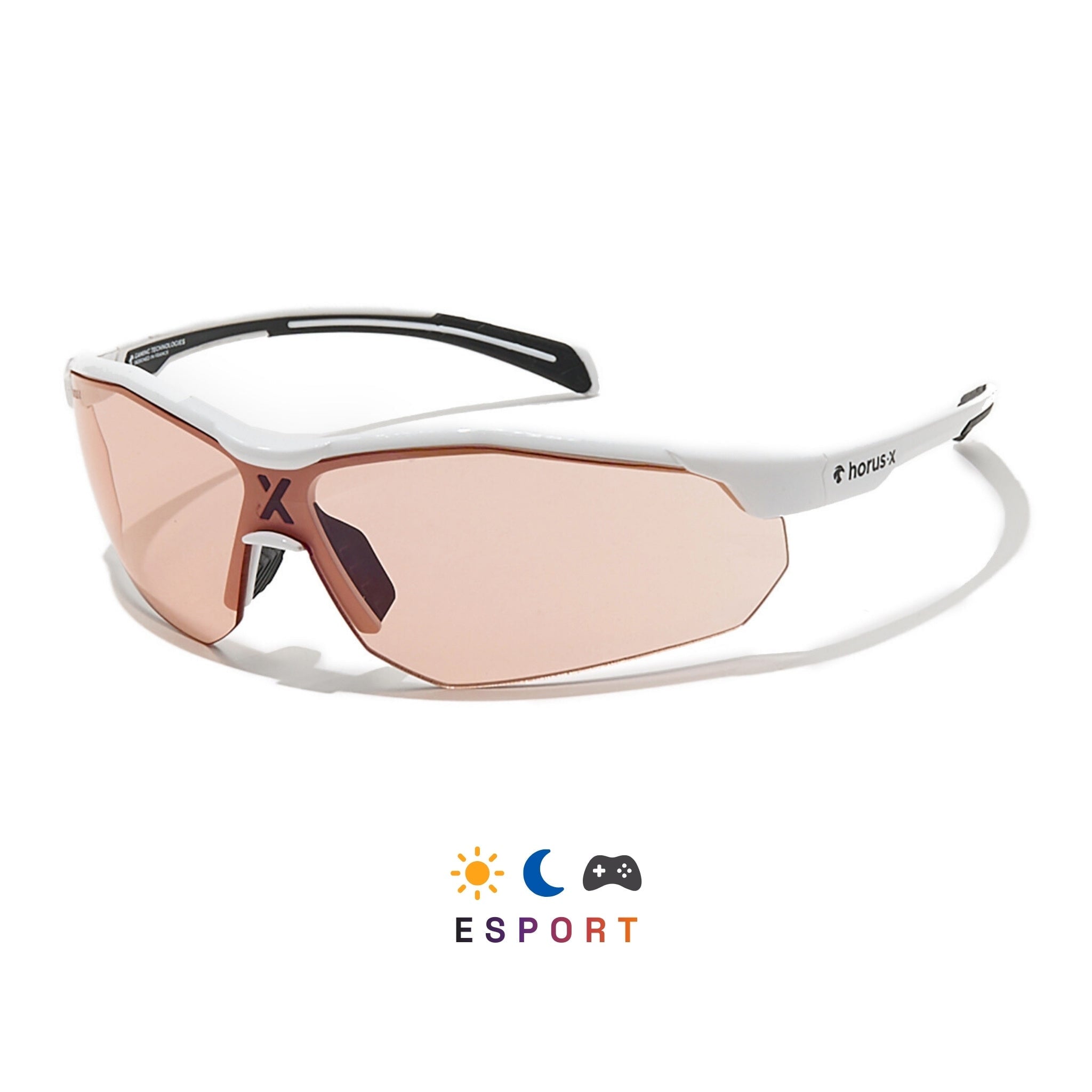 Lunettes gaming profilées pour esportif avec verres ambrés clairs sur monture blanche et grise sur fond blanc