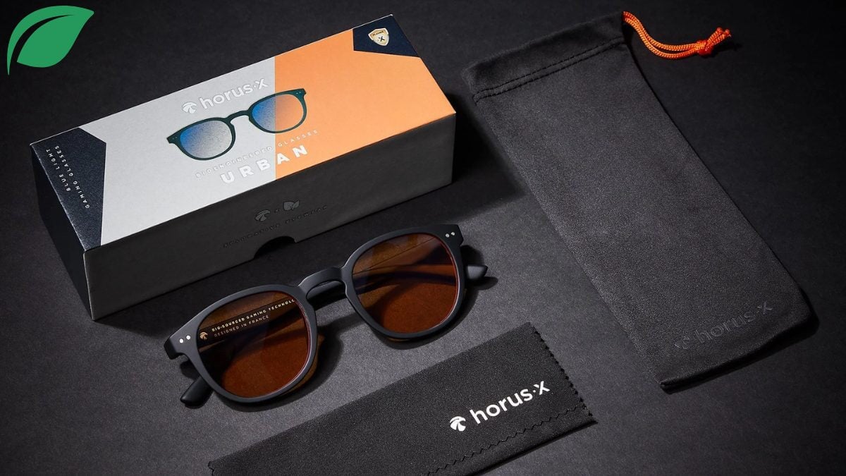 les lunettes horus x bio et son étui sur fond noir